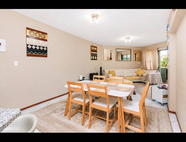 2 BEDROOM APARTMENT FOR SALE IN GLENVISTA